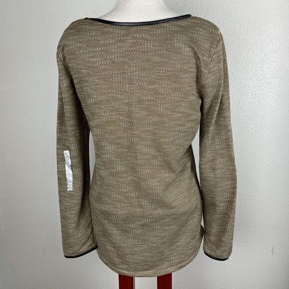 NWT Passports Long Sleeve Top Size L - Picture 6 of 9